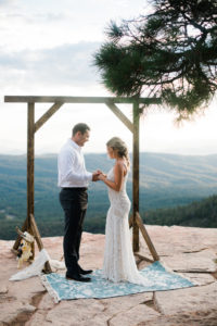 tying the knot during mountain elopement